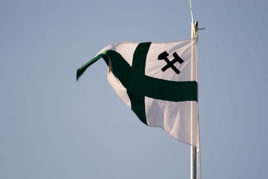 flag or (flag and cloth)