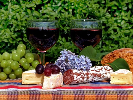 Wine,cheese and bread