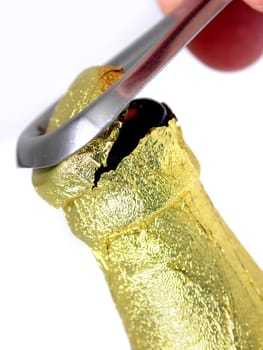 Opening stopgap at glass from beer
