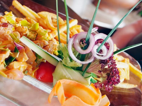 Chicken mixture, chips and vegetable