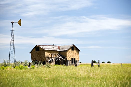 abandoned house in rural usa