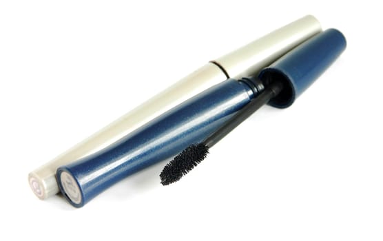 silver and blue mascara