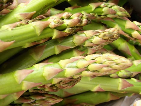 Green asparagus
