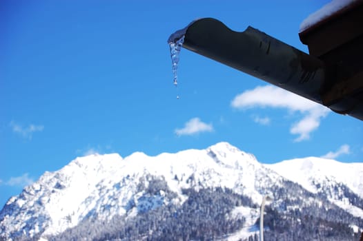 Rain gutter 7501