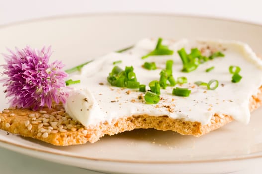 Bread with cottage cheese