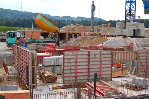 Casting of the concrete walls