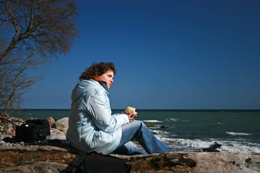 Picnic on the Rügen chalk coast below the famous chalk cliffs.