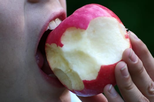 Eating apples