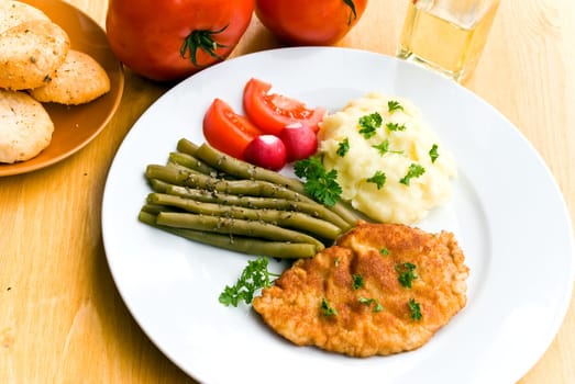 Wiener Schnitzel with beans