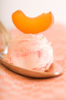 Apricot ice cream