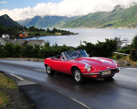 I caught the coveted Jaguar E-Type at the Norway Rally!