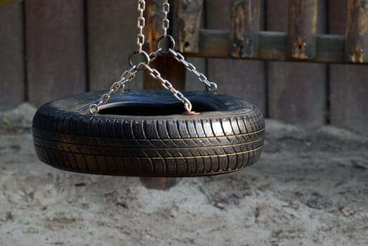 Tire swing