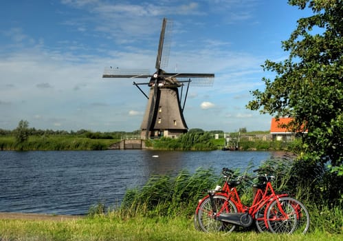 Bike tour through Kinderdijk