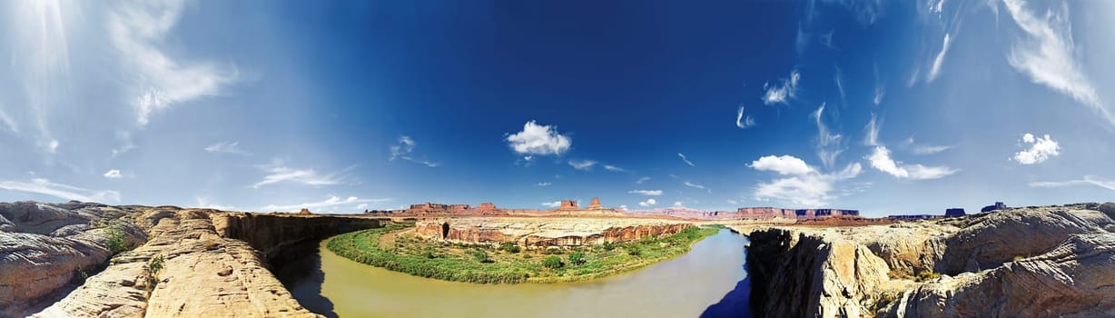 360° shot at the White Rim of the Green River in Canyonlans NP USA.