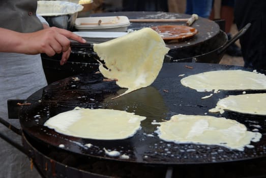 Baking crepes