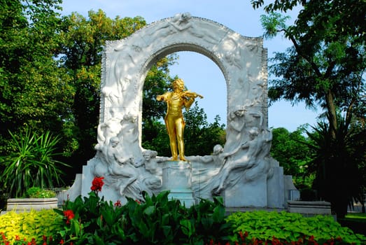 Ostrich monument in Vienna's Stadtpark