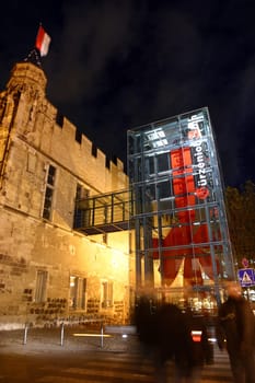 Glass elevator on the Gürzenich