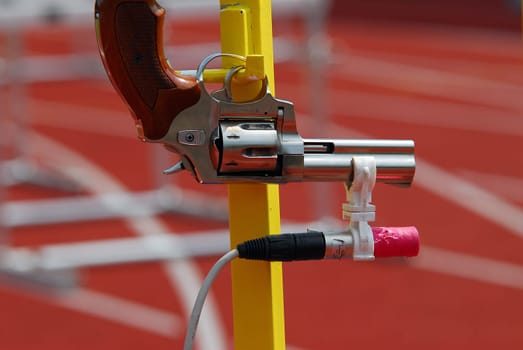 Starting gun