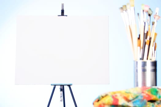 Easel 03