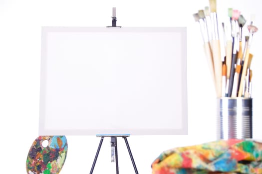 Easel 02