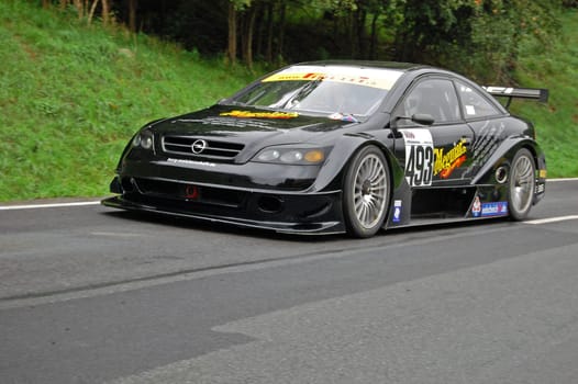 Opel Astra V8