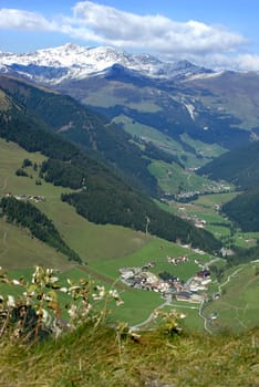 Hintertux valley plain