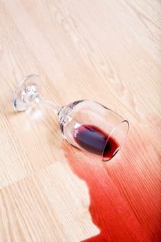 wine glass spill on table