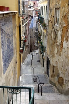 narrow alley in Lisbon