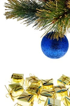 Christmas ball with gift spacker