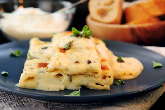 Cannelloni pasta
