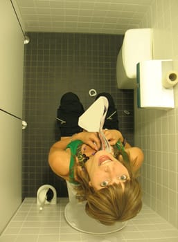 ToiletsTensioners