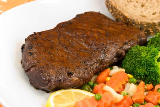 Roast beef with broccoli,carrot