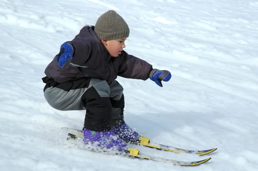 Carefully skier