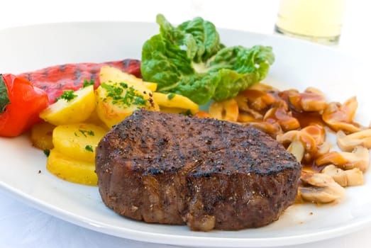 Beef fillet with mushrooms,bell pepper