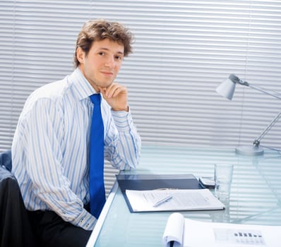 Advisor at office