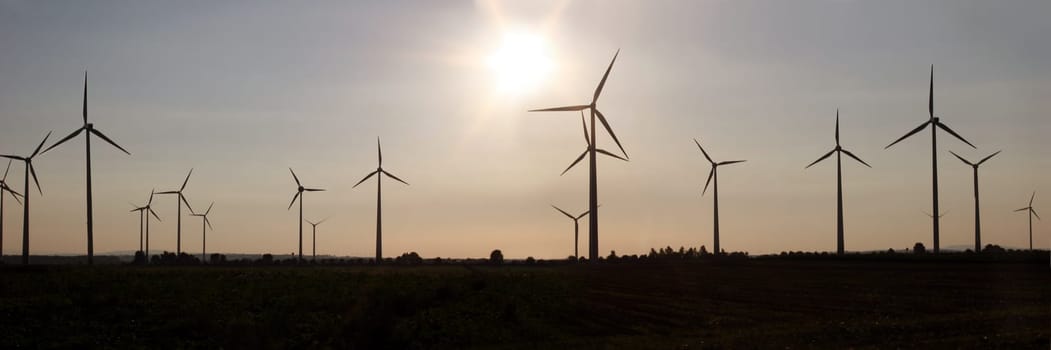 Wind turbines between Quedlinburg and Harz
