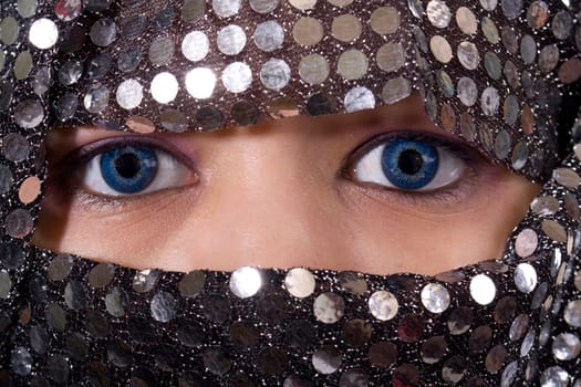 blue eyes oriental