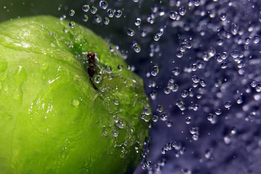 Refreshing apple