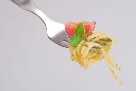 Spaghetti Basil Tomato