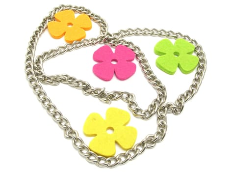 Felt flowers in a large-link chain