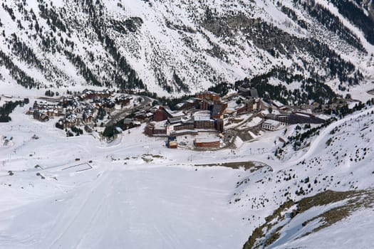Ski resorts Les Arcs 2000 and 1950,France
