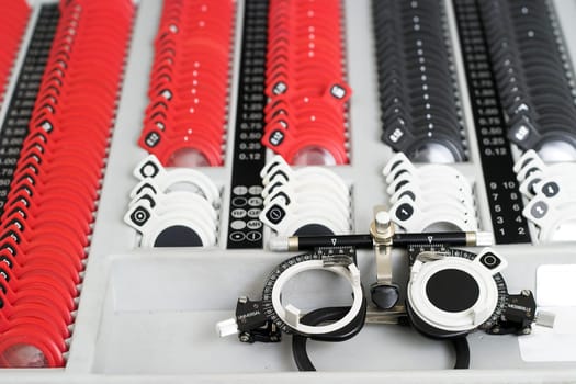 At the Optician - Universal-messbrille set