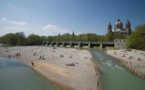 Spring on Munich's Isar
