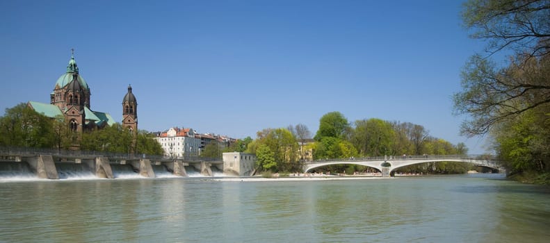 Locks open on the Munich Isar