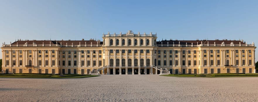 Panoramic view of Schö Castle&amp #65533  Nbrunn
