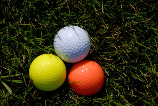 3 golf balls