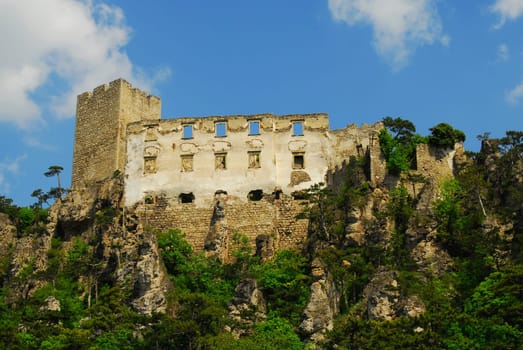 Rauhenstein Castle