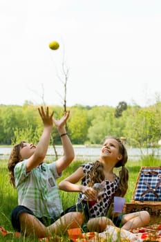 Throwing an apple