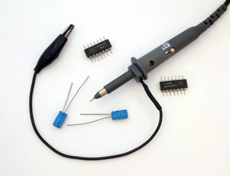 Electronic test lead