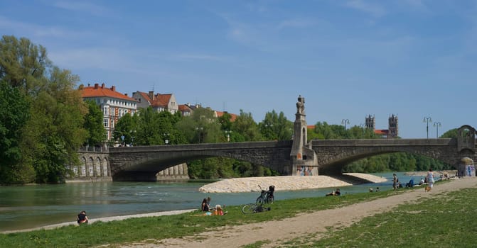 Munich Isar at the Wittelsbacher Bridge